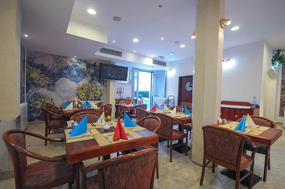 Hotel Aquamarin บุดวา ภายนอก รูปภาพ